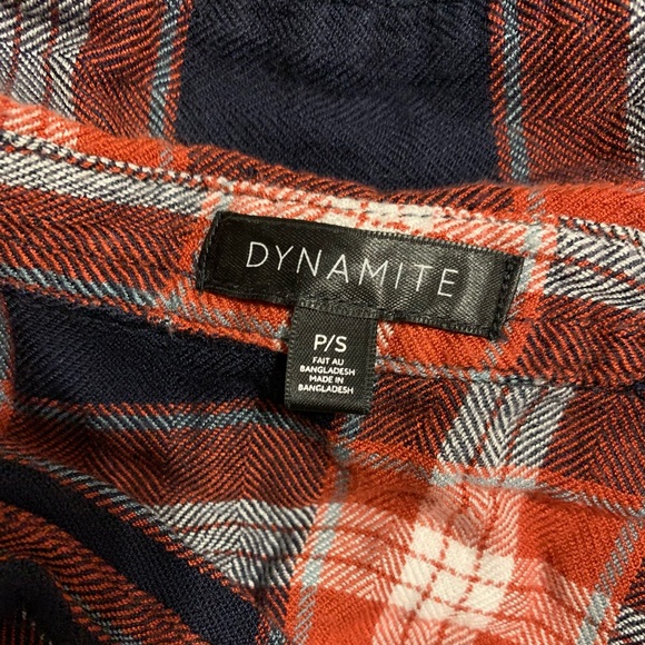 Shirts and dress size M - Picture 2 of 4